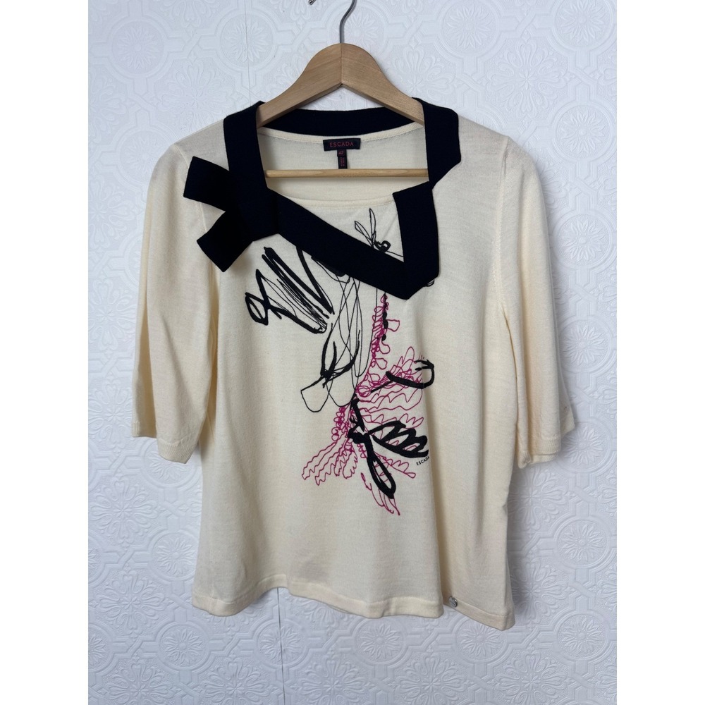 Escada Cream Abstract Floral Bow Knit Top Short Sleeve Square Neck Sz 42